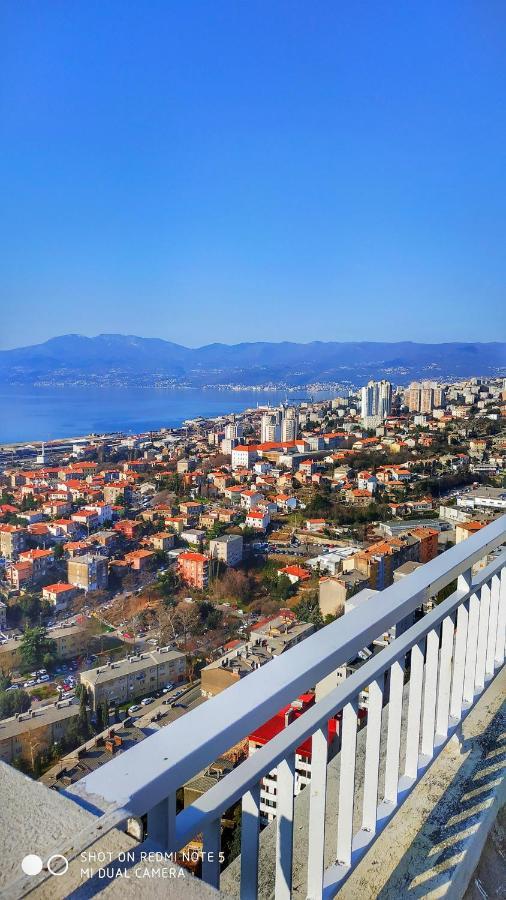 Under The Sky Apartment Rijeka Ngoại thất bức ảnh