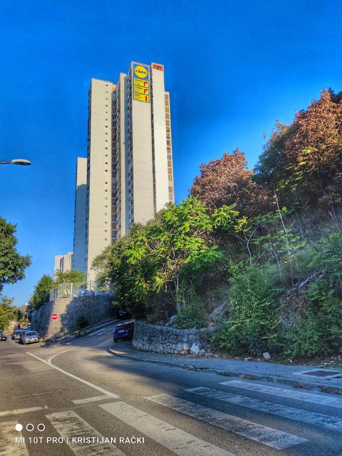 Under The Sky Apartment Rijeka Ngoại thất bức ảnh